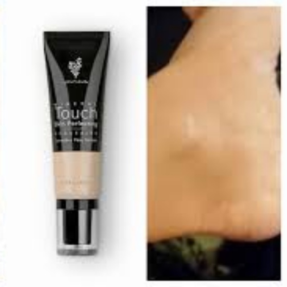 Younique Touch Mineral Skin Perfecting Concealer - Picture 4 of 4